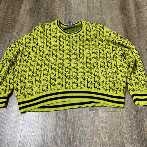 Soho LOVE Sweater Womens Size 