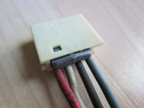 Peterbilt GTD 4-pin Connector w/ Wiring for Fifth Wheel Slide Switch #M260EC - Picture 7 of 8