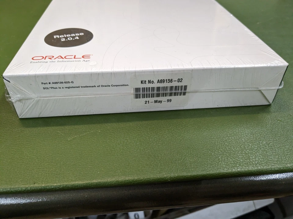 Oracle Enterprise Manager 2.0.4 Release A69136-02 - Image 3 of 3