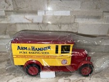 ERTL 1927 Graham Brothers Delivery Truck Arm and  Hammer Van Car