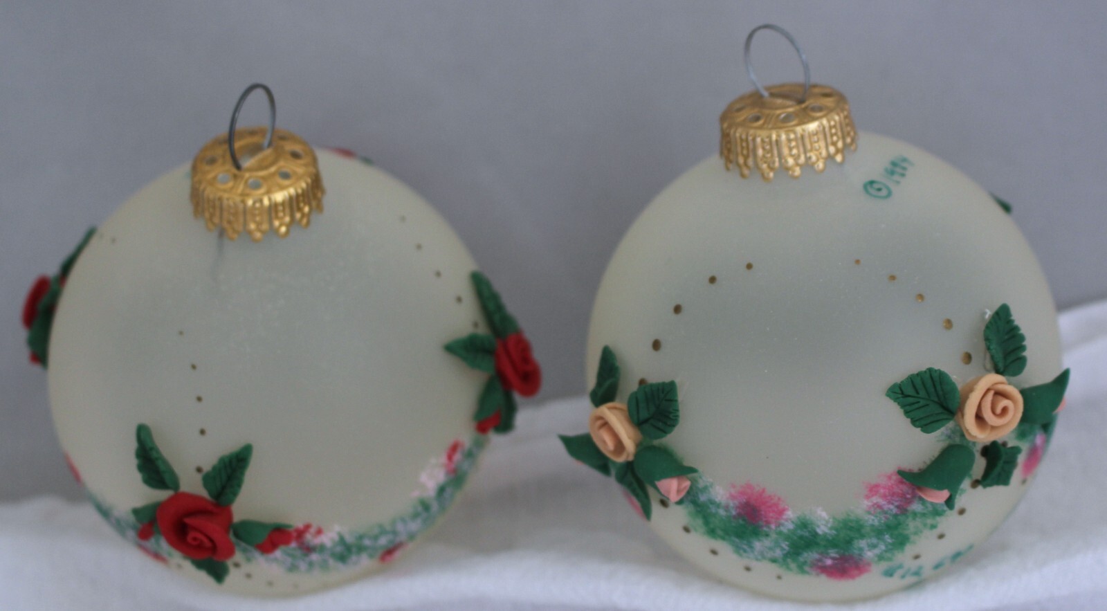 2 Useful Uniques, Inc Collectors Series Handcrafted Christmas Tree Ornaments