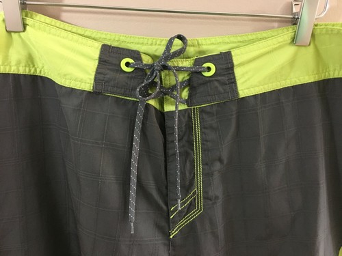 Columbia Omni-Shield Advanced Repellenza Pantaloncini Apribottiglie Grigio/Verde Uomo 40 - Foto 2 di 7