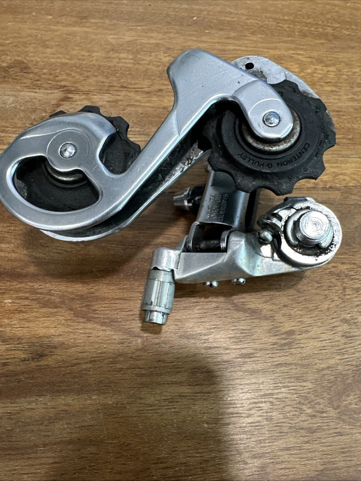Shimano 105 Rear Derailleur Rd1050 Some Scuffing good condition - Image 4 of 4