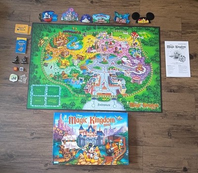  Disney Magic Kingdom Theme Park Board Game Parker Brothers Complete 2004