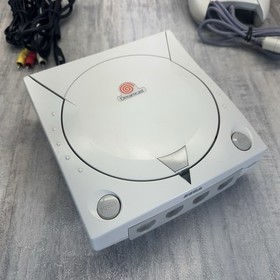 Sega Dreamcast White Console Bundle HKT-3020 w/ Controller & Game Tested