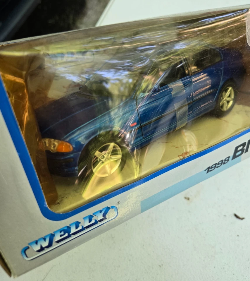 Coche fundido a presión Welly BMW 1998 vintage, nuevo de lote, azul, 328i 1:24 Foto 3 de 4