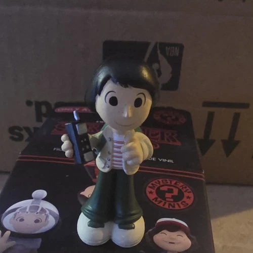 Funko Mystery Minis Vinyl Figure: Stranger Things – Mike Wheeler – Mini