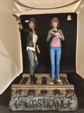 Life is Strange Chloe and Max Diorama UNPAINTED PRE ORDER