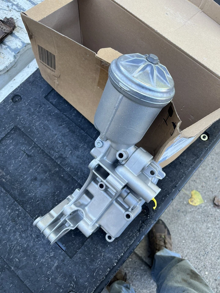 For BMW E34 E36 325i 325is 525i M3 92-99 Oil Filter Housing GENUINE 11421738640 - Image 2 of 4