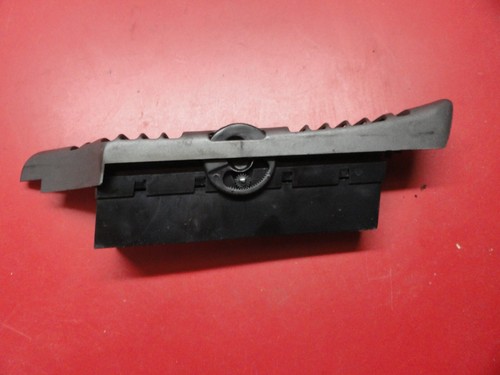 1990 1991 Corvette Air Condition Dash Vent, Drivers RIGHT, GM 10085931 C41340-1 - Picture 3 of 4