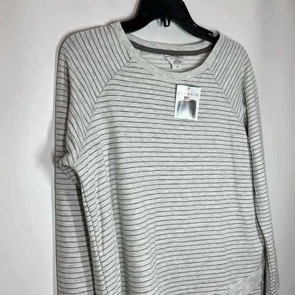 Danskin | Top de manga larga a rayas gris claro medio M para mujer nuevo con etiquetas Foto 2 de 4