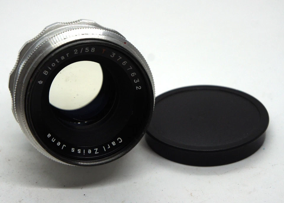 Lente alemana Carl Zeiss Jena Biotar 2/58 montura Exakta Foto 3 de 4