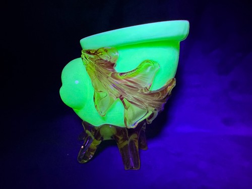 Uranium Glass Stevens & Williams Art Glass Cornucopia Vase Cadmium Motif Antique - Picture 7 of 23