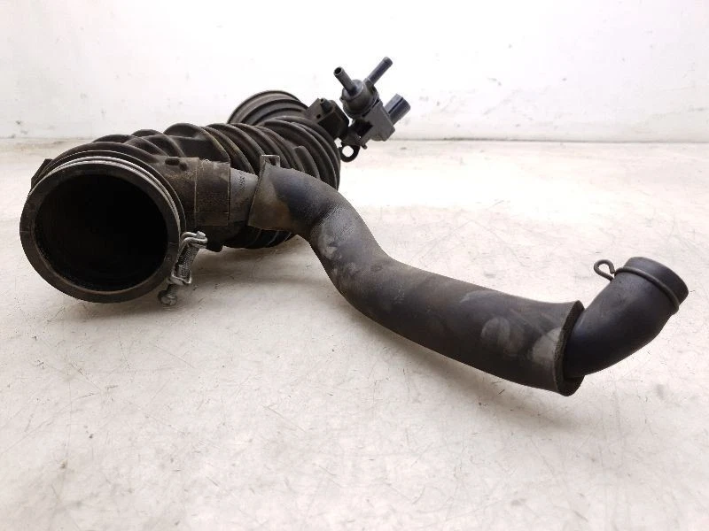 Toyota Corolla 2005 1,8 L 4 cilindros filtro de aire tubo resonador montaje  Foto 4 de 4