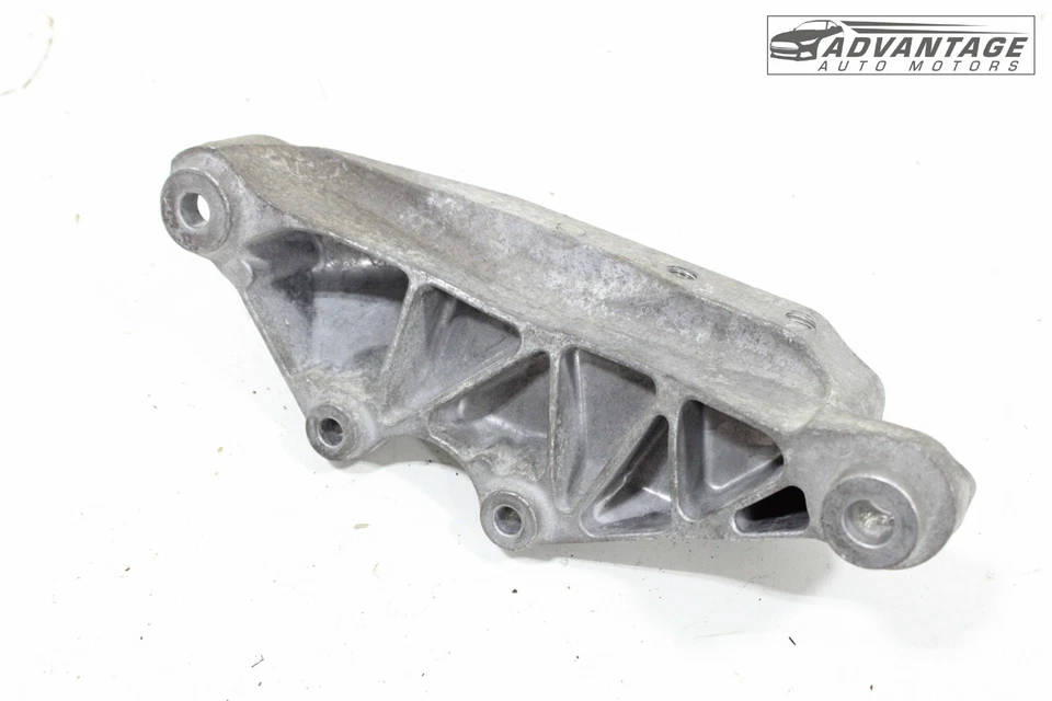 Chevy Blazer 2019-2025 motor de 3,6 L montaje lateral derecho soporte OEM Foto 4 de 4