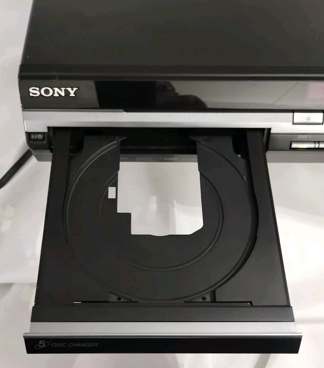 Sony DAV-HDX576WF Home Theater Receiver 5 CD/DVD W/WIRELESS