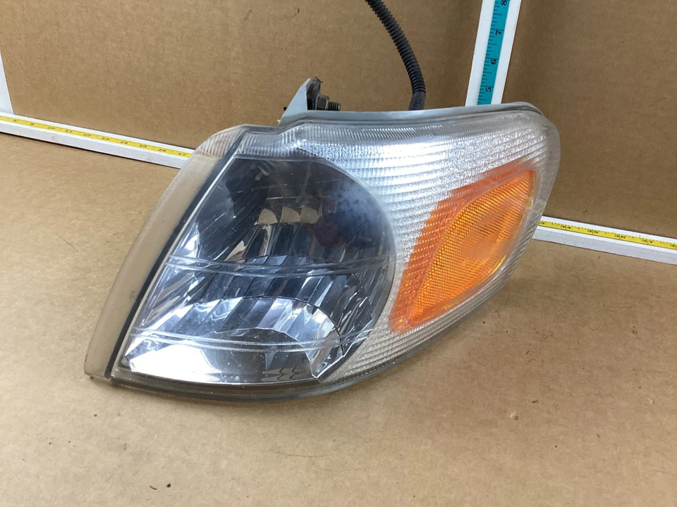 Conjunto de luz de esquina intermitente delantera izquierda Chevrolet Venture 1997-2005 Foto 3 de 4