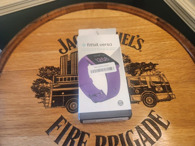 Fitbit Smartwatch Versa Lite Edition - violet