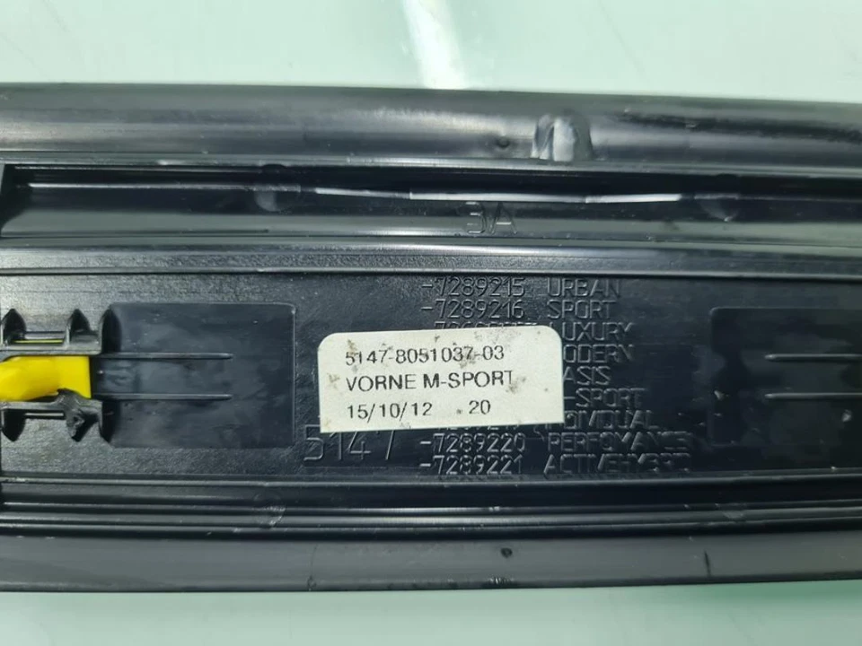 51478051037 Moulures Avant pour BMW SERIE 3 TOURING (F31) 330d 2012 125069 - Photo 2/4