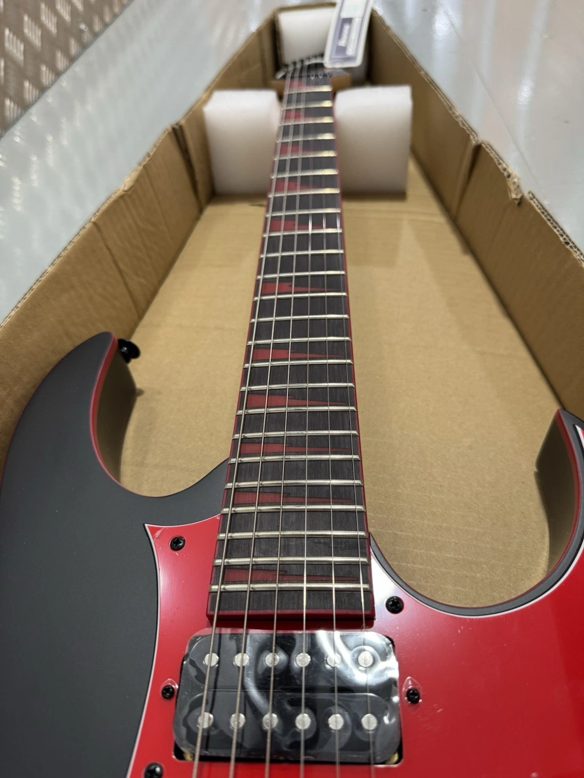 Ibanez GIO Series GRG131DX-BKF Electric Guitar Black Red New But Slight Damage 5