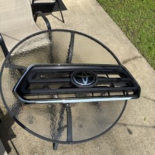 2016-2023 Toyota Tacoma Sr5 Front Grille Oem Factory Original Grill Assembly 2016-2023 Toyota Tacoma Sr5 Front Grille Oem Factory Original Grill Assembly