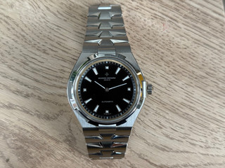 GENTS VACHERON & CONSTANTIN OVERSEAS AUTOMATIC WATCH CAL 1056 FULLY SERVICED.