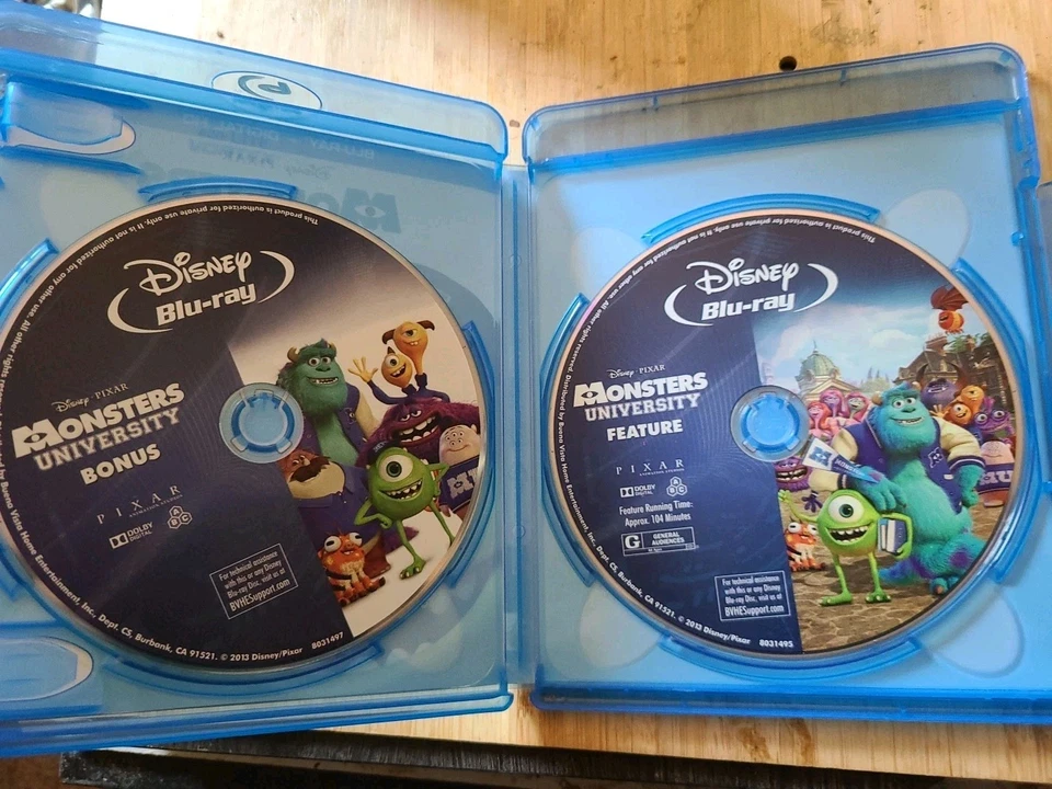 2 Bundle Blu-ray Disneys Monsters Inc & Monsters University  - Image 4 of 4