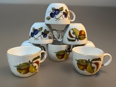 Set/8 Royal Worcester EVESHAM GOLD Flat Teacup England Craft Use (read)