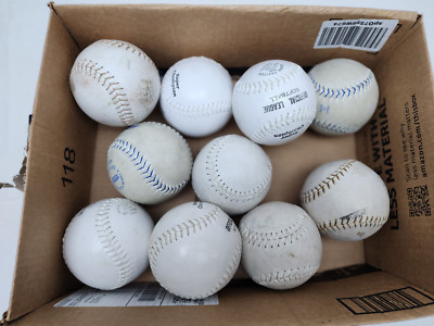 Lot De 7 Balles De Softball D'occasion – Tailles Variées – Marque Générique