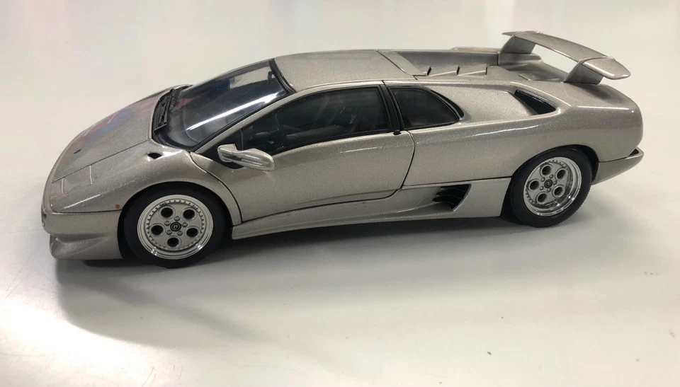 AUTOART LAMBORGHINI DIABLO GRISE 1/18 ème - Photo 4/4