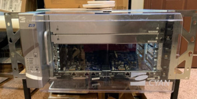 CYAN Z33 Chassis / Model 910-0005, equipped with (2) CEMi modules