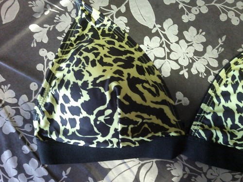 Primark Nuevo Damas Bikini Top Cuello Halter UK12 EURO 40 EE. UU. 10 ITALIA 44 - Imagen 2 de 4