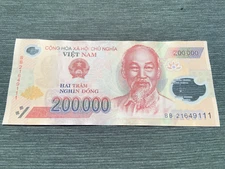 200,000 VIETNAM DONG Polymer Banknote, 200K VND currency, Viet Nam Travel Cash