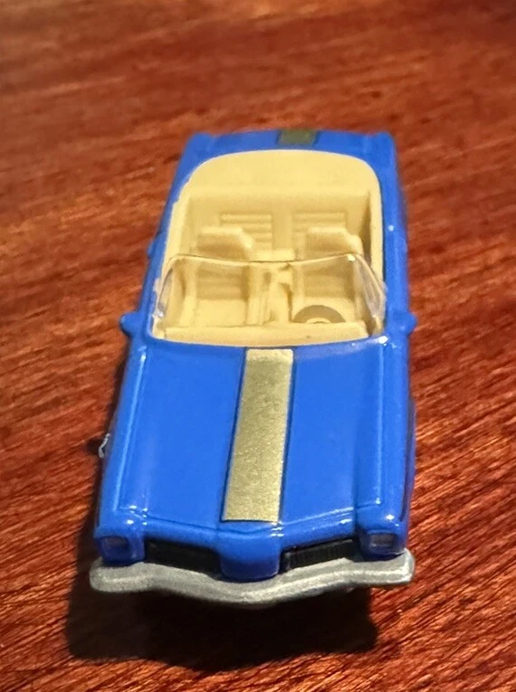 Johnny Lightning 1:64 Scale Blue 1974 Hurst Olds Official Pace Car 58th Indy 500 - Image 2 of 4