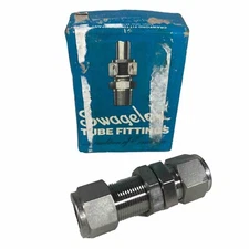 Swagelok HC-810-61 Hastelloy 1/2" Bulkhead Fitting - New Quantity of 1