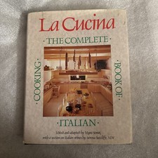 LA CUCINA: THE COMPLETE BOOK OF ITALIAN COOKING By Myra Street - Hardcover *VTG