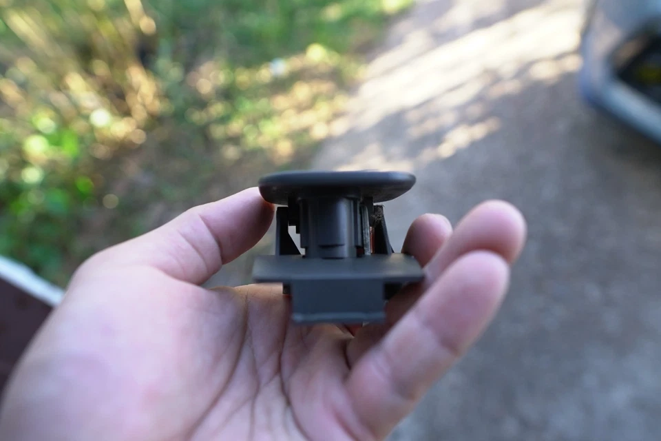 Buick Century Regal 1997-2005 guantera pestillo mango gris claro OEM Foto 2 de 4