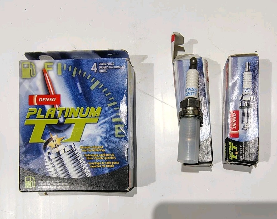 8 DENSO PK20TT / 4504 Platinum Titanium TT Spark Plugs