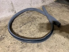 MERCEDES-BENZ SL R230 Vorderes rechtes T&uuml;rdichtungsgummi 3.70 Petrol 33079481