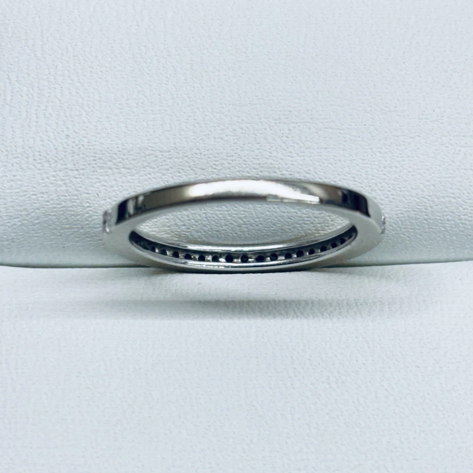 10k White Gold Diamond Pave Anniversary Engagement Wedding Ring Band Size 5.5 - Image 2 of 4