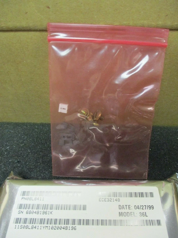 IBM UltraStar 36XP ,36.4GB   MODEL 08L8411 DIRVE UNUSED - Image 3 of 3