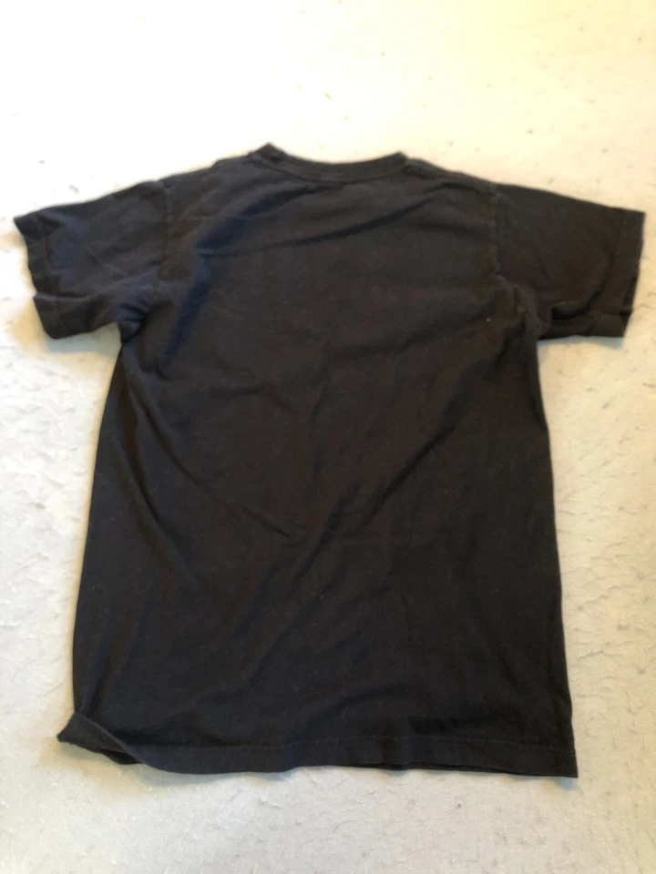 Camisa Avengers Para Hombre Pequeña Capitán América Azul Marino Algodón Gráfico Camiseta Foto 3 de 4