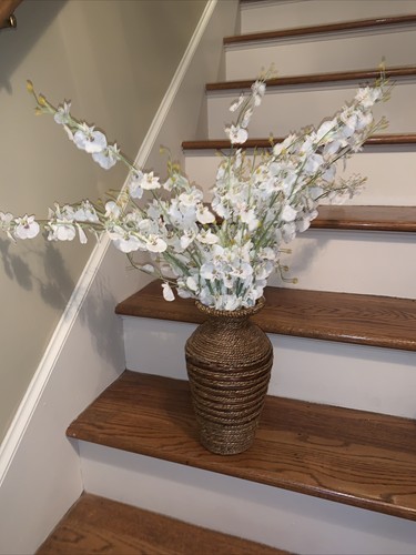 Shabby Chic 27" White Orchid Flowers 12" Tall Pier 1 Wicker Rattan Vase ❤️tb - 第 1/6 張圖片