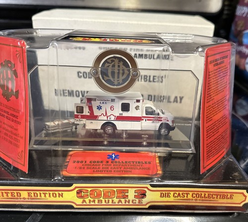 Code 3 Chicago E-350 - 6 Ambulance (12065) - new in package W SLEEVE - Picture 3 of 5