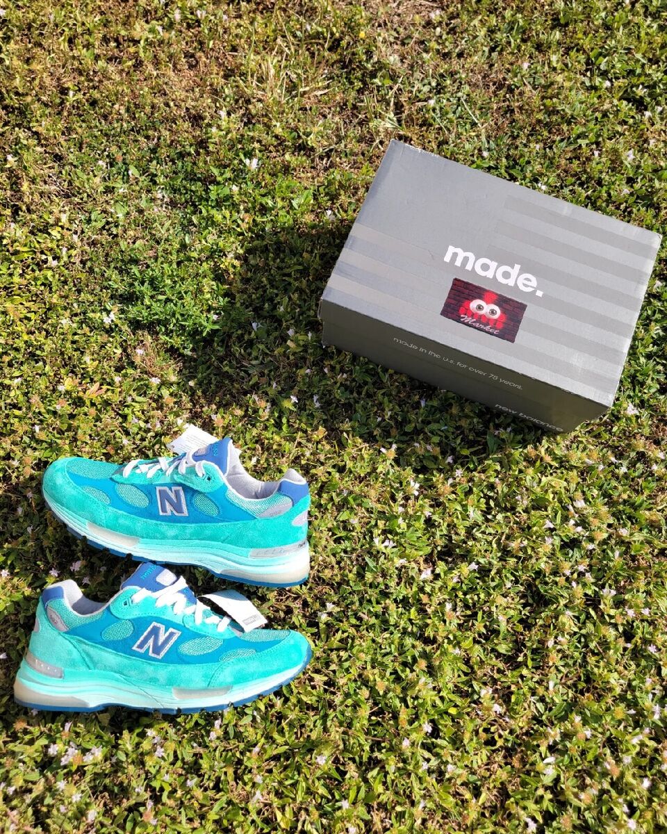 Size 10.5 - New Balance 992 Made in USA Blue Silver Metallic Size 10.5 - New Balance 992 Made in USA Blue Silver Metallic