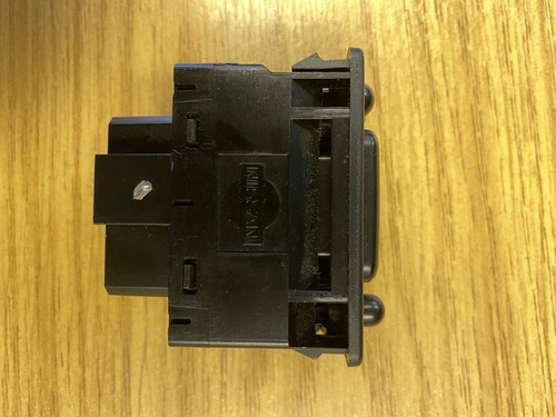 Nissan Skyline GTR R34 BNR34 Electric Wing Mirrors Switch EARLY MODELS -Aug 00 - Picture 5 of 6
