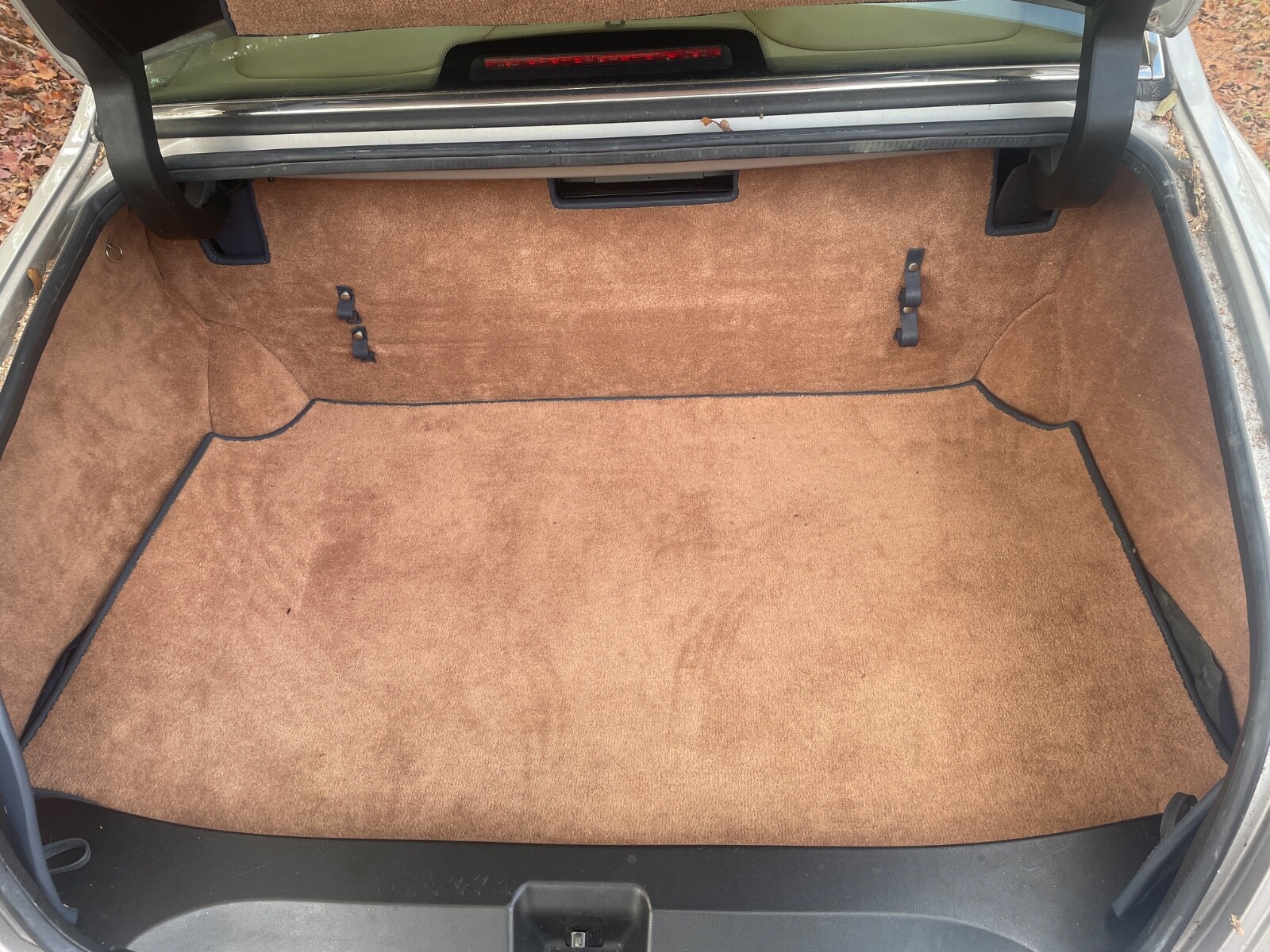 BENTLEY ARNAGE TRUNK GASKET, ROLLS ROYCE SERAPH. WORLDS LARGEST USED INVENTORY