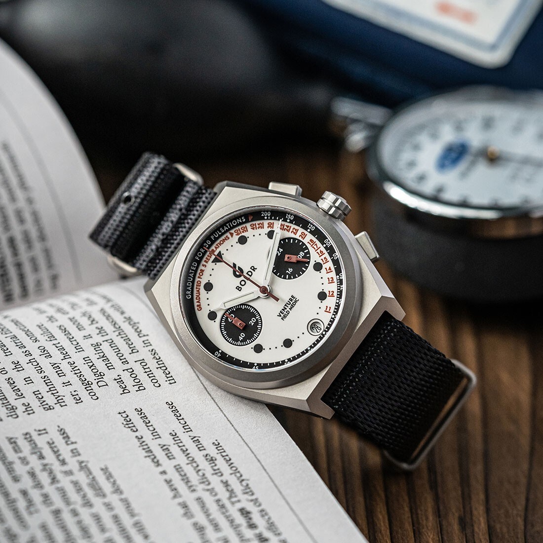 Montre BOLDR FIELD MEDIC II Chronographe En Titane - 38 Mm, Quartz, étanche 200 M