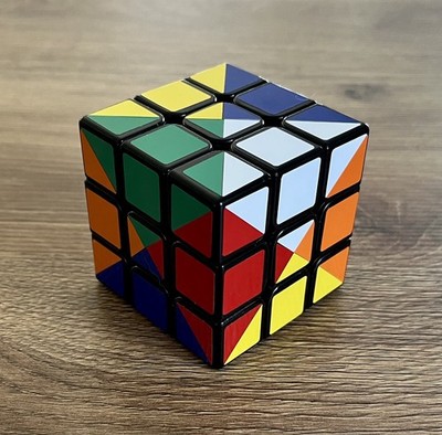 Rubik's Style Diamond Edges 3x3 Speed Cube - fertig & in fabelhaftem Zustand!