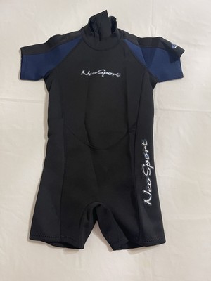 NeoSport Neoprene Unisex Child Wetsuit Size 6 Short Sleeve Black Navy Blue
